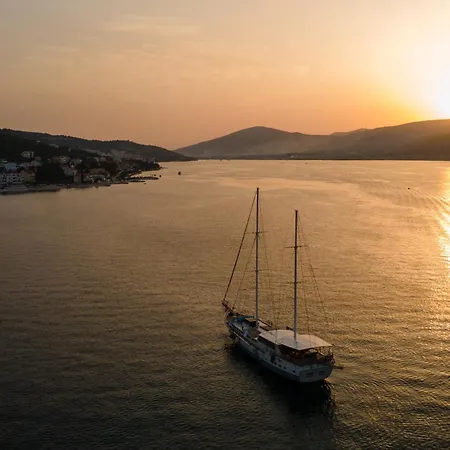 By The Sea Arbanija, Ciovo - 1085 * 트로기르